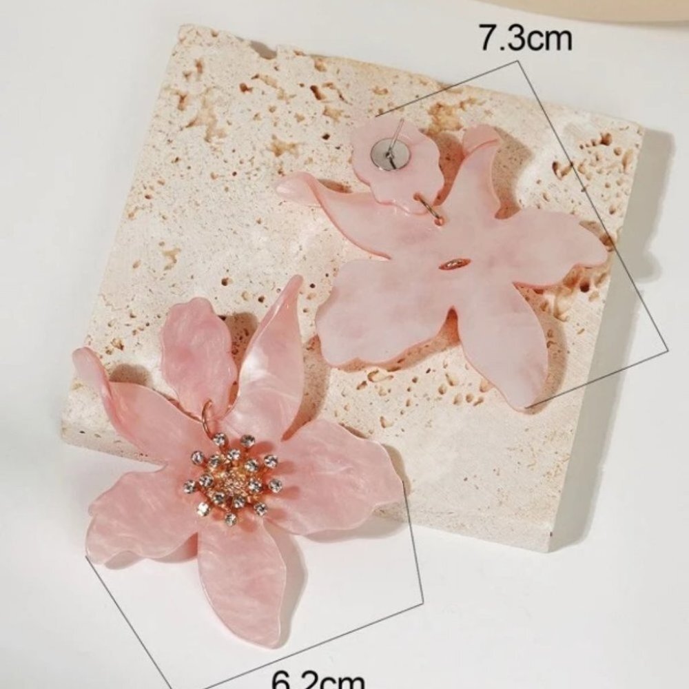 floral pink earrings - Picture 2 of 3